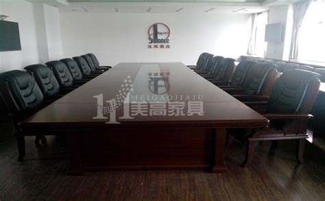 青島辦公家具公司哪家銷售辦公桌椅價格便宜?質量過硬?