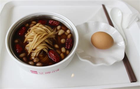 出月子第一天能吃麻辣烫吗