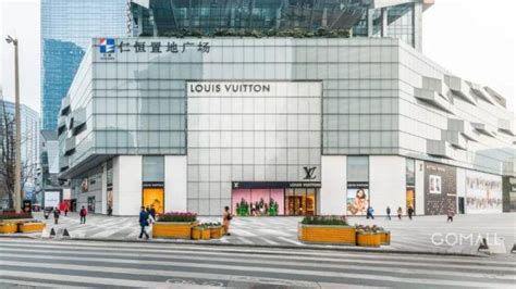 从锦江区牛沙路到锦江区人民南路二段一号仁恒置地广场.怎么走?可以在哪里坐哪路公交?