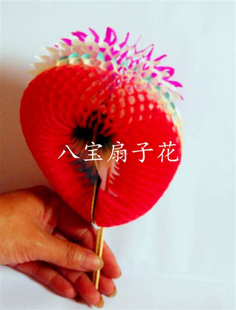 神奇的纸翻花-二年级叙事作文300字(推荐7篇)