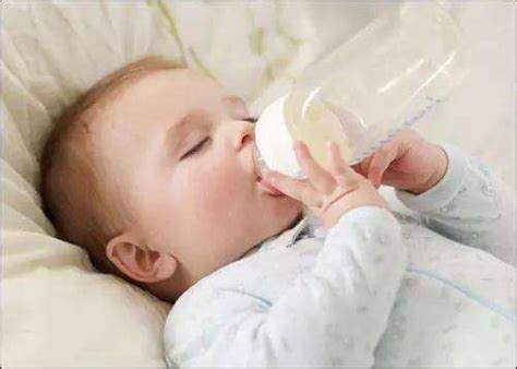 婴儿奶粉过渡期过敏
