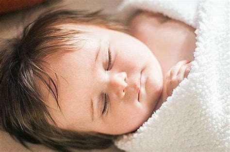 孕妈什么睡姿对宝宝最好？你可能睡错很久了~