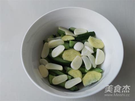 怎样腌制上海口味的酱香小黄瓜