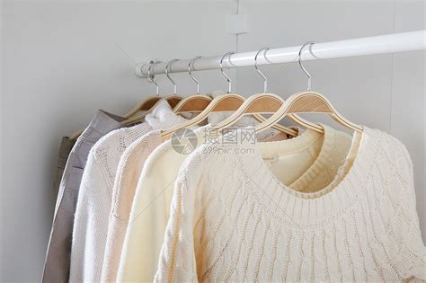 暑假回家,衣服用衣架掛在宿舍里會不會發霉呀?