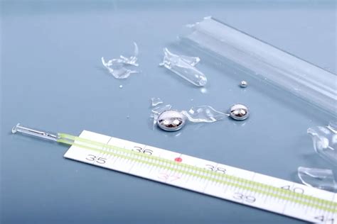 房间里打烂一支水银温度计有事吗