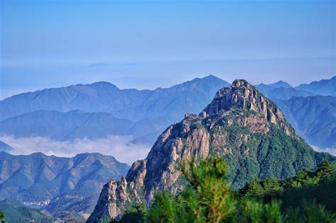 有小“唐古拉”之称，华东海拔最高的天路，自驾游圣地