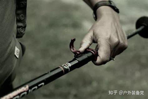 登山杖雙杖的使用方法