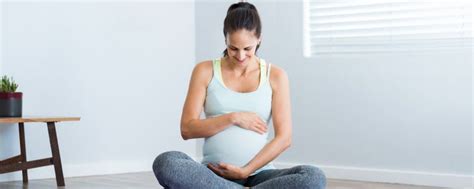 怀孕初期吃啥吐啥，说明孩子在肚子里，发育很好吗？