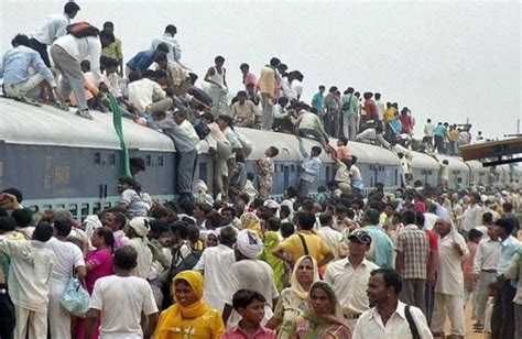 印度人真的挂在火车上吗？