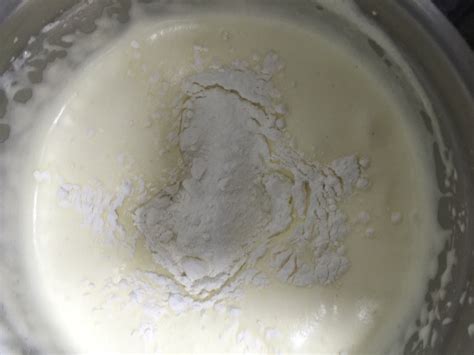牛奶鸡蛋面粉蒸蛋糕