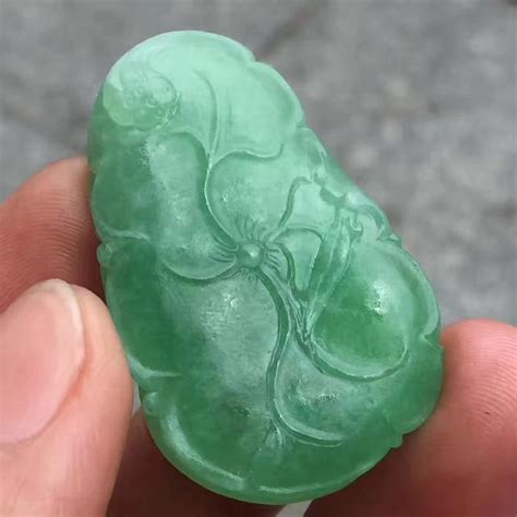 描述翡翠的经典美句