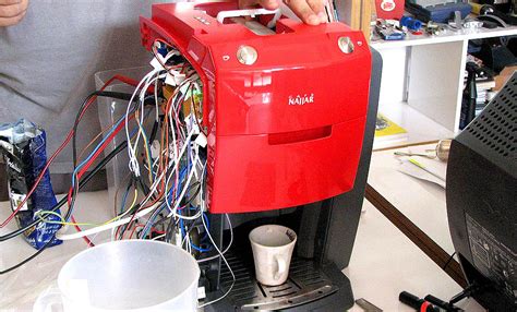 哪位有半自动咖啡机维修与保养的方法