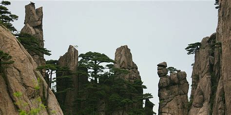 我们的祖国山川壮美美景如画有著名的黄山奇石什么、什么、什么等.