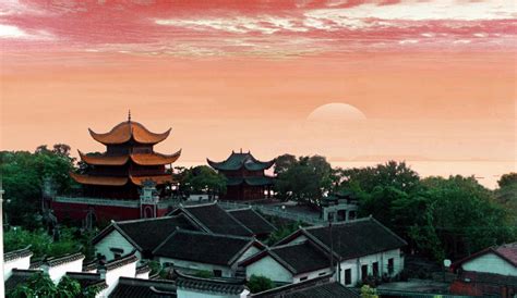 从广州到岳阳的火车班次有哪些？