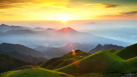 高山之巅是什么意思