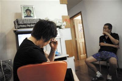 60岁失独女人生孩子