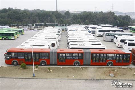 公交车超载标准是1平米站几个人