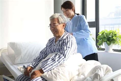 齐鲁医院陪护怎么睡