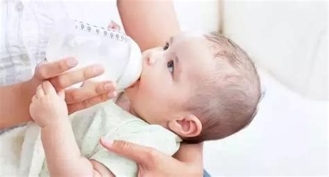 非母乳喂养孩子怎么喂奶