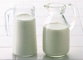 中老年人喝低脂高钙奶粉怎么样