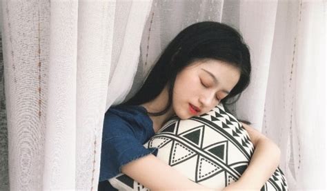 女生独居的高级文案【合集67句】
