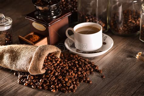 咖啡豆是怎样制成咖啡的