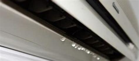 立式空調(diào)內(nèi)機(jī)滴水怎么辦?