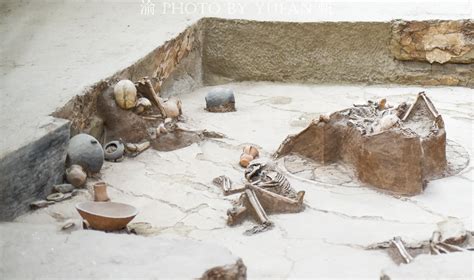 在青海喇家遗址出土的被称为是“世界上第一碗面条”属于哪种文化? B.马家窑文化 C.乔家文化 D.王家文化