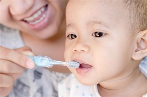 幼儿长牙齿发烧会有什么症状
