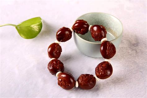 鑒往收藏橄欖核怎么盤玩和養護？