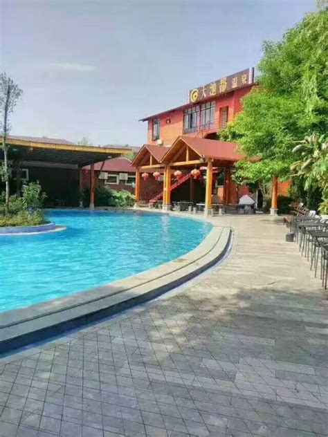 弥勒的温泉不少,其中有小芹田温泉与小寨温泉,还有湖泉生态园温泉