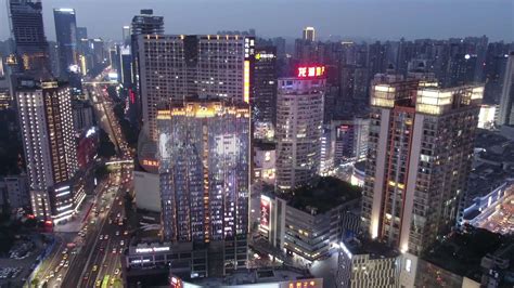 重庆观音桥有几个步行街,它们具体地址在哪?江鼎国际和香榭又分别在哪呢?