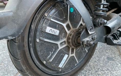 汽車輪胎沒氣了用打氣筒可以補氣嗎