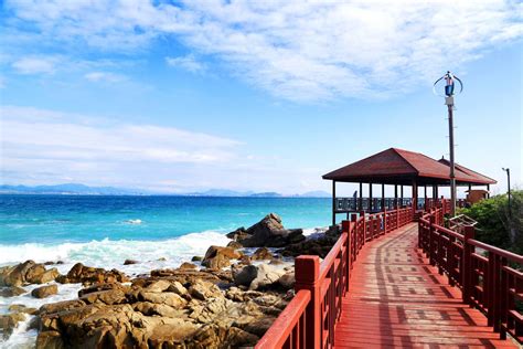 海南最适合旅游的城市，美景海鲜不输三亚，却鲜为人知