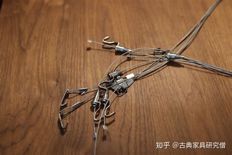 裝飾畫的掛鉤是哪種,價格貴嗎?