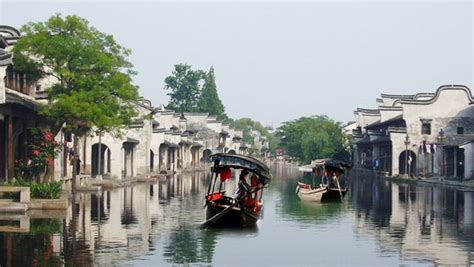 周庄跟乌镇哪个景点更好