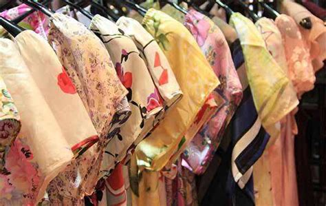 南京哪里有買真絲衣服的專柜啊?