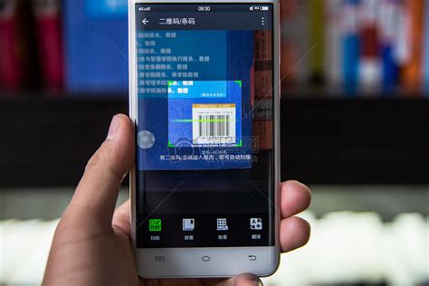 头屑很多并且伴有少量脱发是什么原因?