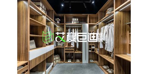 求解定做衣柜一平方多少錢