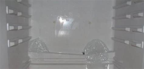冰箱冷藏室結冰怎么辦?
