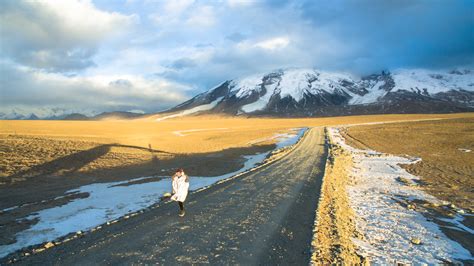新疆的美景，都在路上