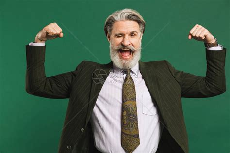 40歲的大叔穿什么樣的西裝帥氣?