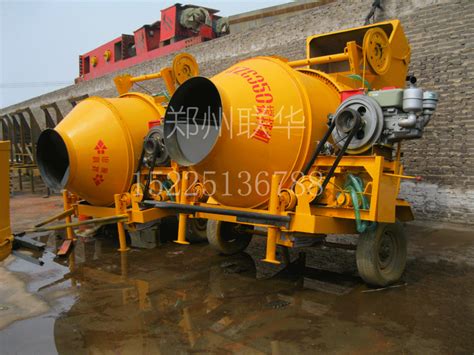 350混凝土攪拌機(jī)攪拌時(shí)正常,出料時(shí)滾筒轉(zhuǎn)不動(dòng)是怎么回事?