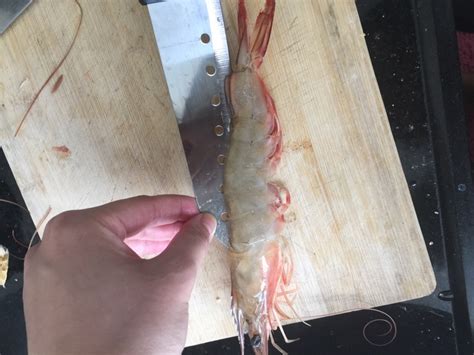 蒜蓉开虾背的做法
