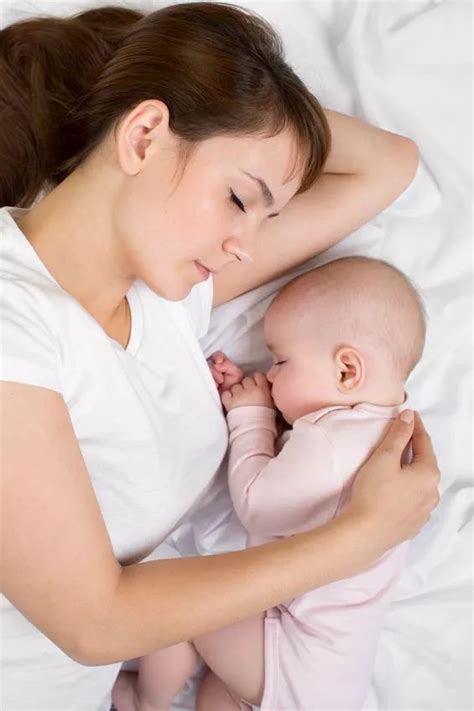 宝宝睡觉这7个床上细节，家长稍不注意，就会给宝宝带来致命伤害