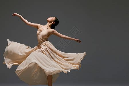 什么歌曲適合跳大裙子舞