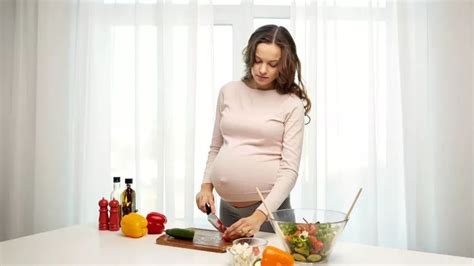 女性在备孕期间不能吃什么食物