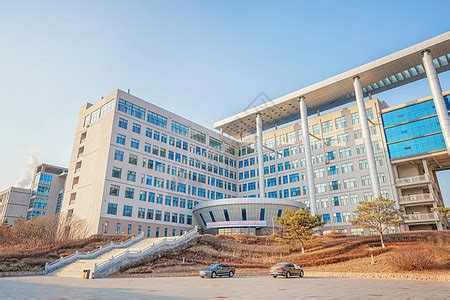 延边大学图书馆是24小时开放吗?