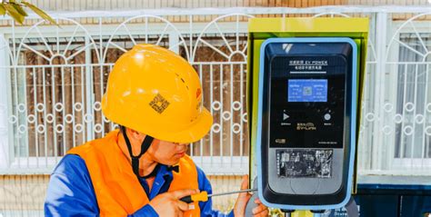 青島城陽專業電工上門服務的電工請留下電話,多少?