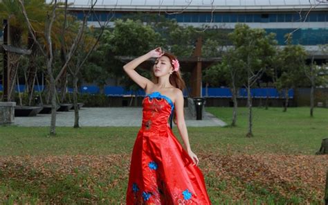 穿抹胸,還用穿內(nèi)衣嗎?